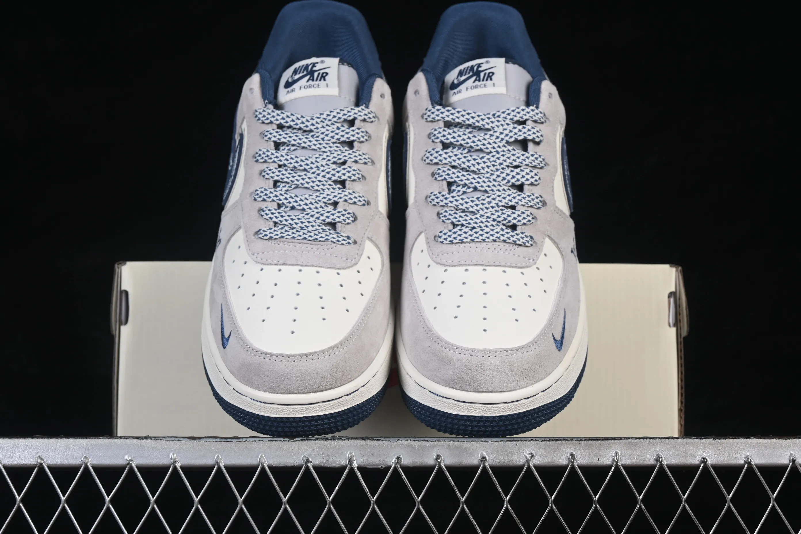 All categories Nk Air Force 1 Air Force series Nk Air Force 1 Low Air Force low-top Nike Air Force 1'07 Low joint model gray and blue Air Force 1 low-top casual sneakers SS1979-011